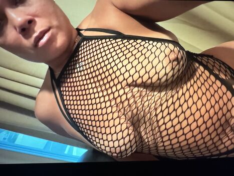 Full leaked Falyn fonoimoana private onlyfans photo