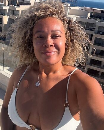Full leaked Falyn fonoimoana private onlyfans photo