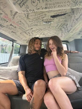 Full leaked Fan bus private onlyfans photo