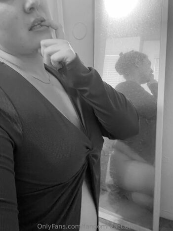 Full leaked Fandomreactions page private onlyfans photo