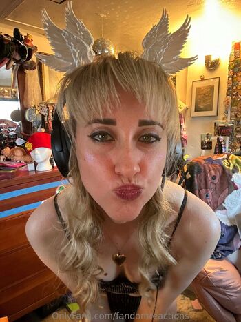 Full leaked Fandomreactions page private onlyfans photo