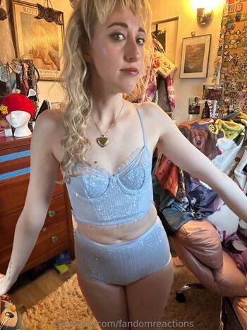 Full leaked Fandomreactions page private onlyfans photo