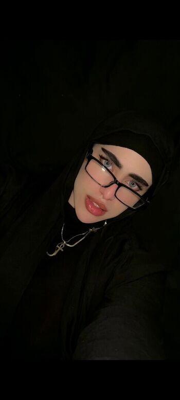 Full leaked Fatemaelnemrr private onlyfans photo