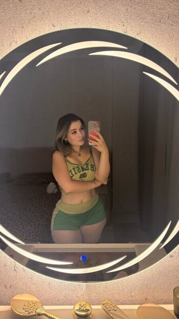 Full leaked Fatmaakonca private onlyfans photo