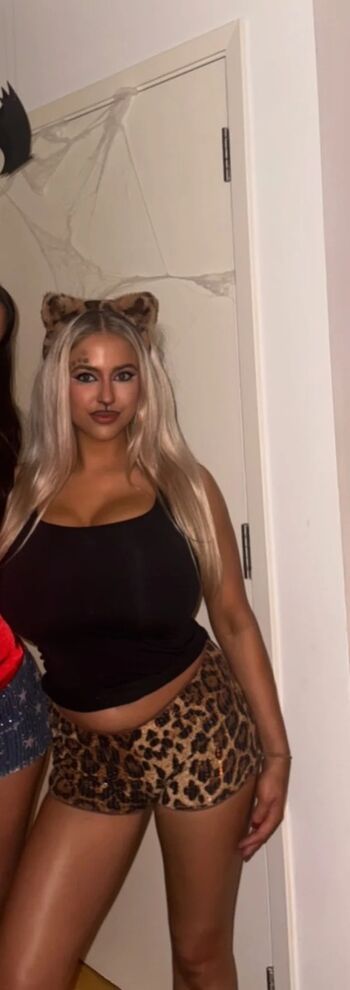 Full leaked Fayehanson private onlyfans photo
