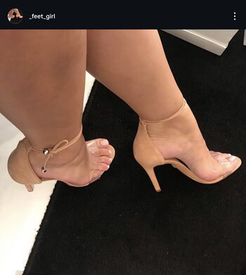 Full leaked Feet girl private onlyfans photo