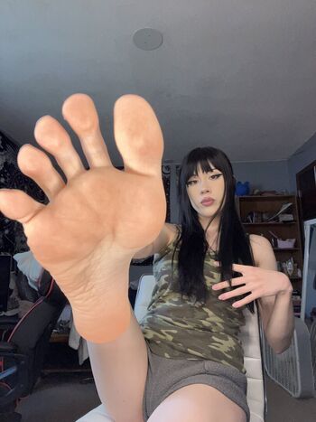 Full leaked Feet up private onlyfans photo