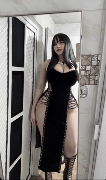 Full leaked Feezius private onlyfans photo