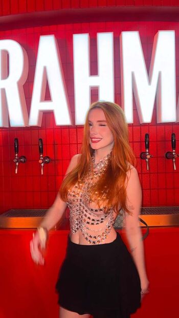 Full leaked Fehanzen private onlyfans photo