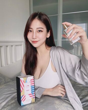 Full leaked Feifeihsieh page private onlyfans photo