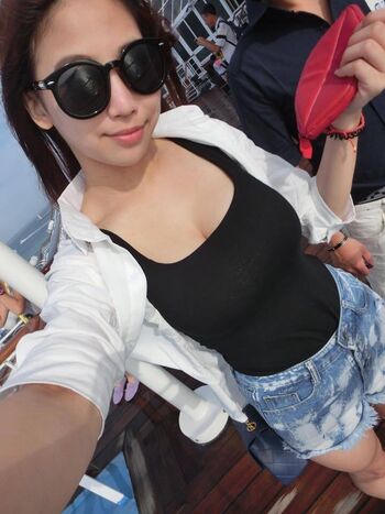 Full leaked Feifeihsieh page private onlyfans photo