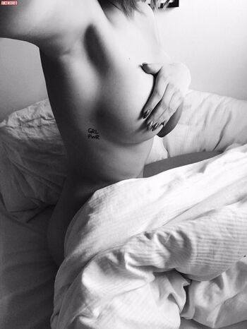 Full leaked Felicia aveklew private onlyfans photo