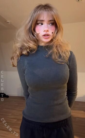 Full leaked Felinenyaa page private onlyfans photo