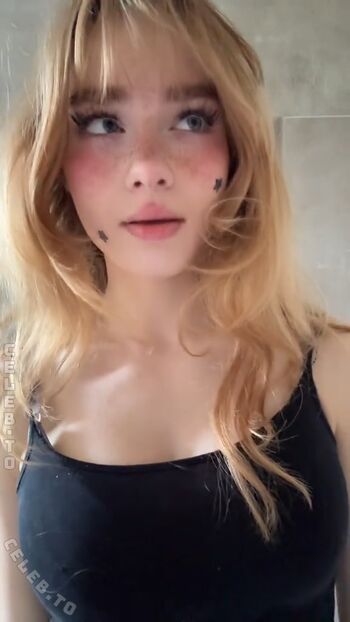 Full leaked Felinenyaa page private onlyfans photo