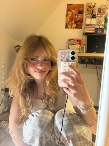 Full leaked Felinenyaa page private onlyfans photo