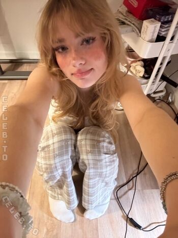 Full leaked Felinenyaa page private onlyfans photo
