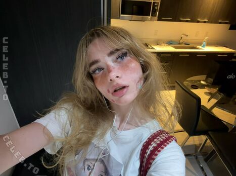 Full leaked Felinenyaa private onlyfans photo