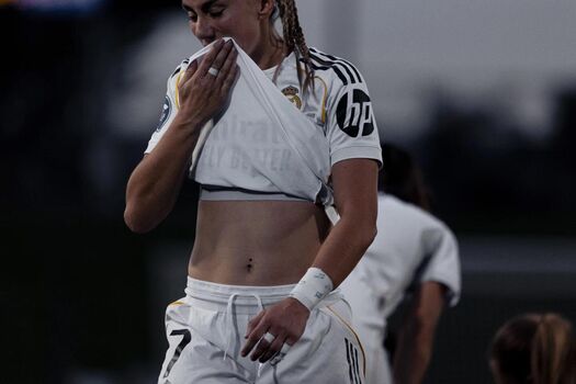 Full leaked Female football page private onlyfans photo
