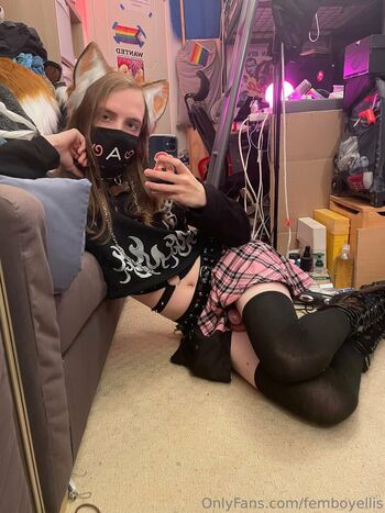 Full leaked Femboyellis private onlyfans photo
