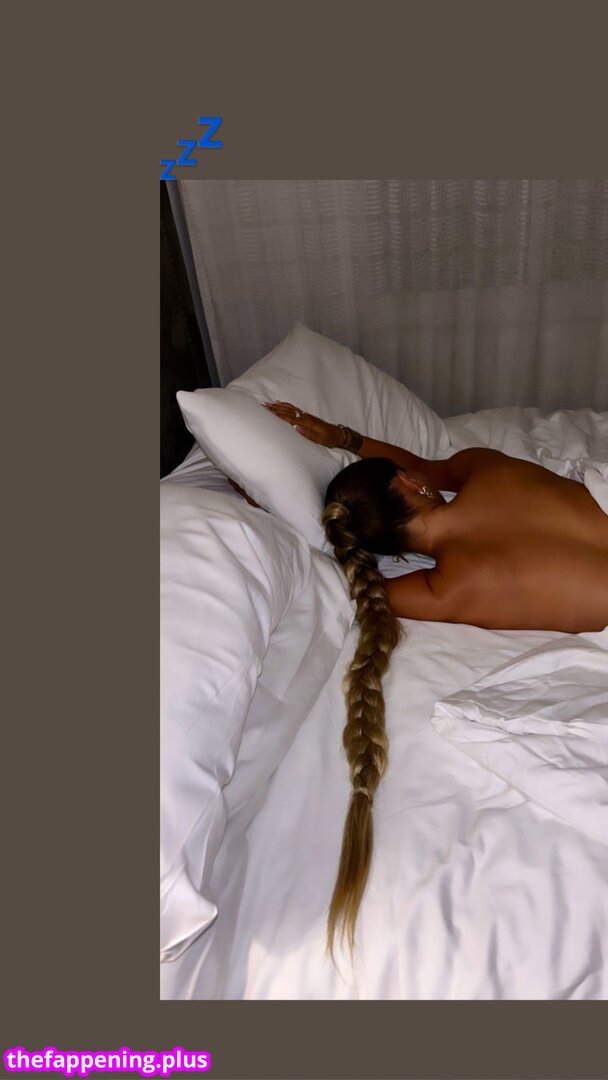 DesJournalistes / Femmes Journalistes / animatrices et autres dans les médias / https: / melanie.nouveauxmedias Foto OnlyFans Desnuda #86