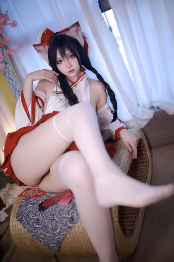 Full leaked Fengmaoss page private onlyfans photo