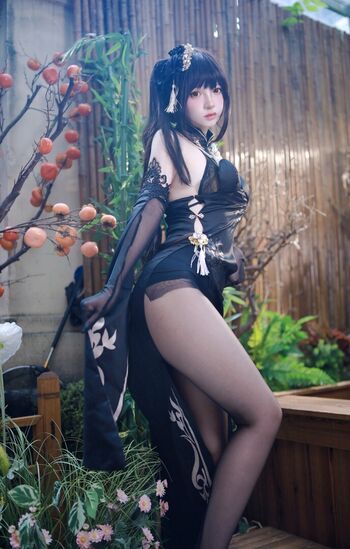 Full leaked Fengmaoss page private onlyfans photo