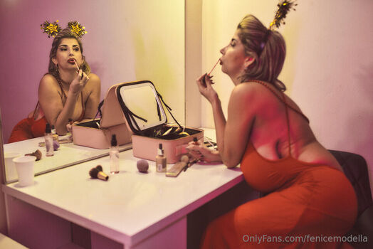 Full leaked Fenice modella private onlyfans photo