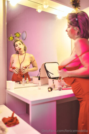 Full leaked Fenice modella private onlyfans photo