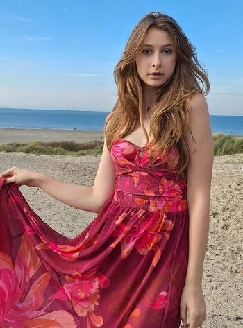 Full leaked Fenne model holland private onlyfans photo