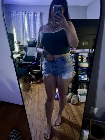 Full leaked Ffsroxanne private onlyfans photo