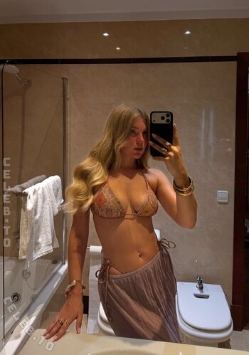 Full leaked Fiichen private onlyfans photo