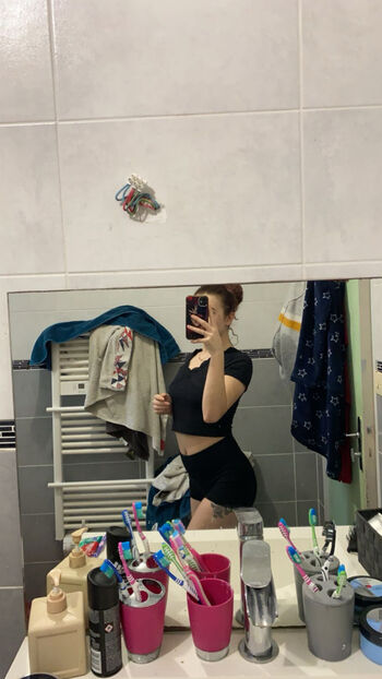 Full leaked Filles ille et vilaine private onlyfans photo