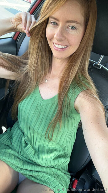 Full leaked Findaliceinwonderland page private onlyfans photo