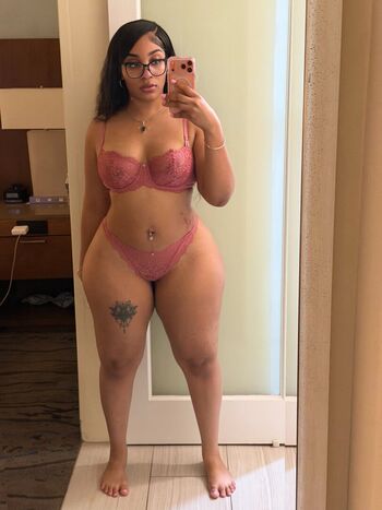 Full leaked Fineshitseni private onlyfans photo