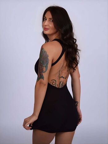 Full leaked Fiona hotwife private onlyfans photo
