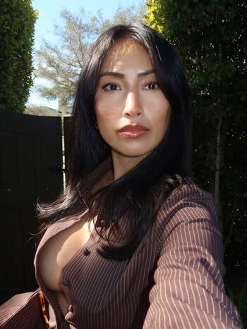 Full leaked Fionaleona private onlyfans photo