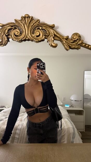 Full leaked Fionaleona private onlyfans photo
