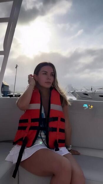 Full leaked Fiorella retiz page private onlyfans photo