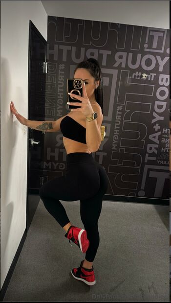 Full leaked Fitbaddiee  page private onlyfans photo