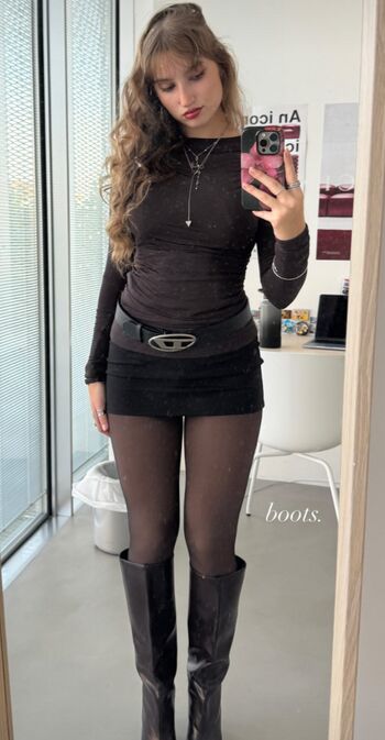 Full leaked Fitbyalx private onlyfans photo