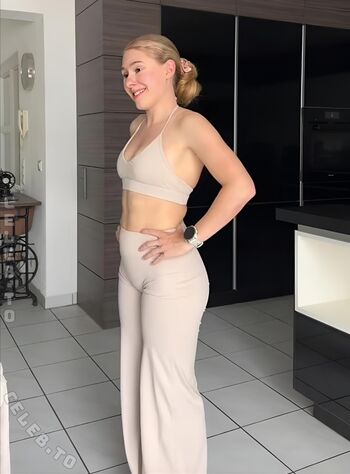 Full leaked Fitbyhannaah private onlyfans photo