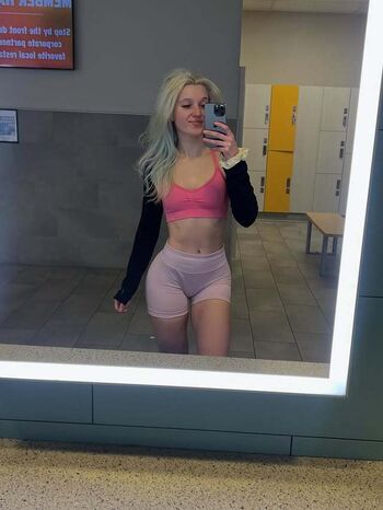 Full leaked Fitmonlee page private onlyfans photo