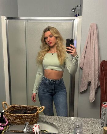 Full leaked Fitmonlee private onlyfans photo