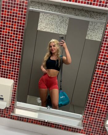 Full leaked Fitmonlee private onlyfans photo