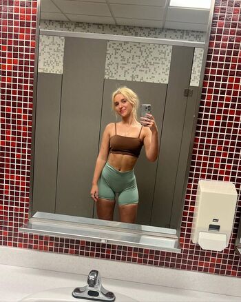 Full leaked Fitmonlee private onlyfans photo