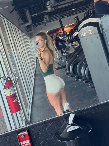 Full leaked Fitwithfenton private onlyfans photo