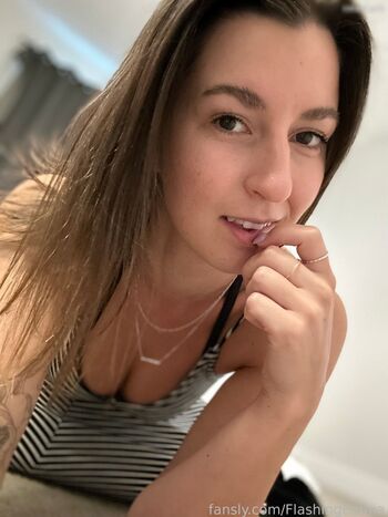 Full leaked Flashingemma page private onlyfans photo