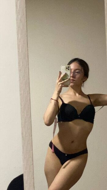 Full leaked Flavia  page private onlyfans photo