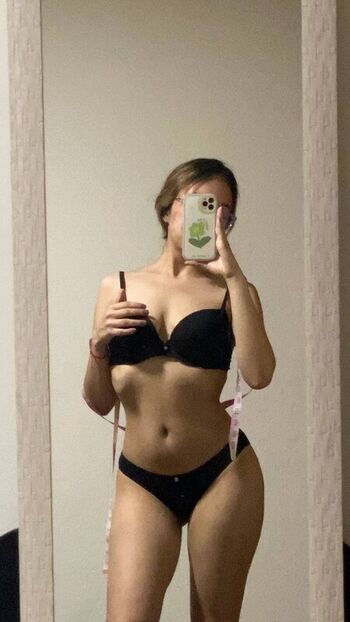 Full leaked Flavia private onlyfans photo