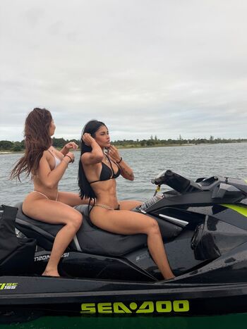 Full leaked Burlz/ private onlyfans photo